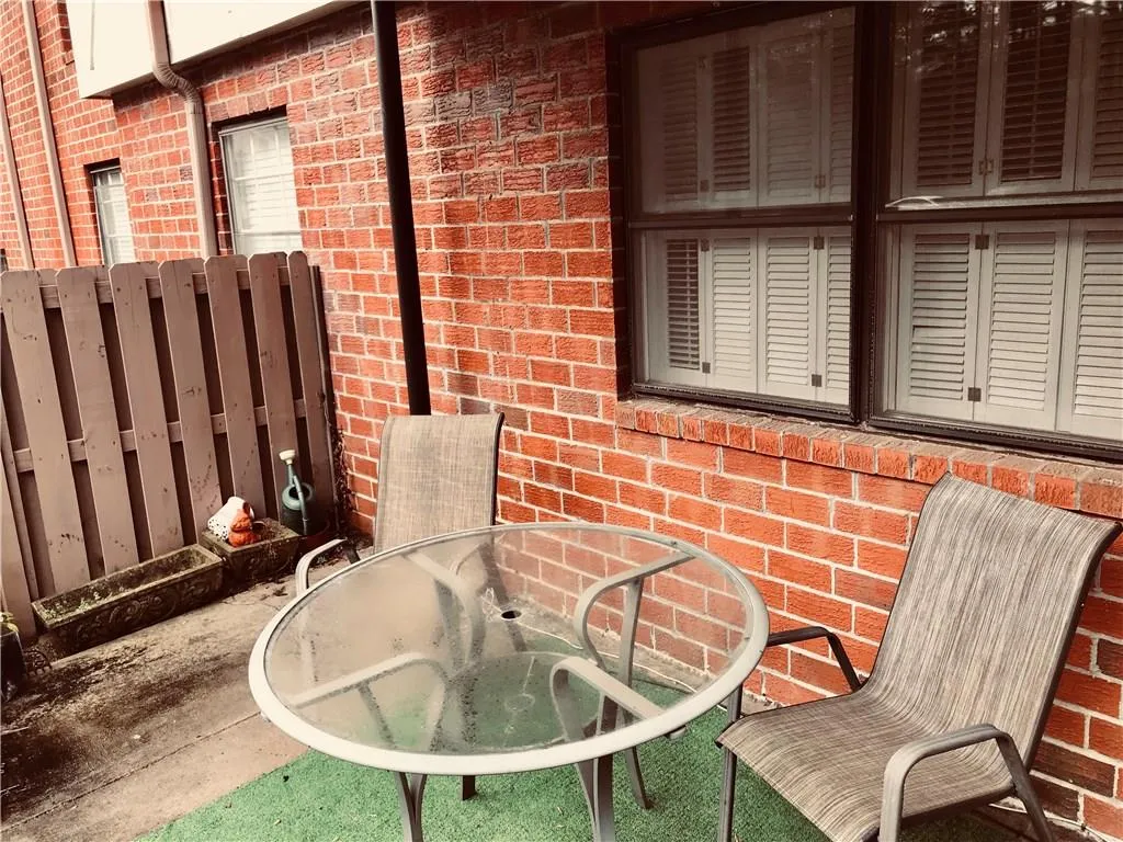 6851 Roswell Road Unit F13, Atlanta, Georgia 30328, 3 Bedrooms Bedrooms, ,2 BathroomsBathrooms,Residential,Sold,6851 Roswell Road Unit F13,5963109