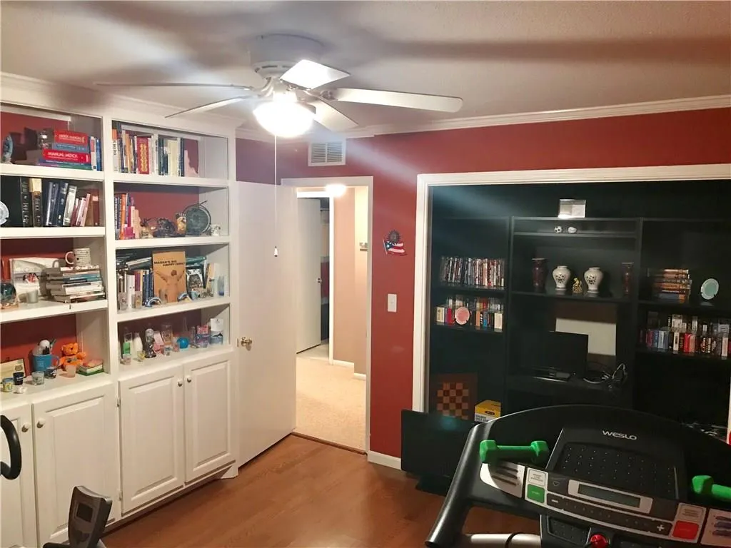 6851 Roswell Road Unit F13, Atlanta, Georgia 30328, 3 Bedrooms Bedrooms, ,2 BathroomsBathrooms,Residential,Sold,6851 Roswell Road Unit F13,5963109