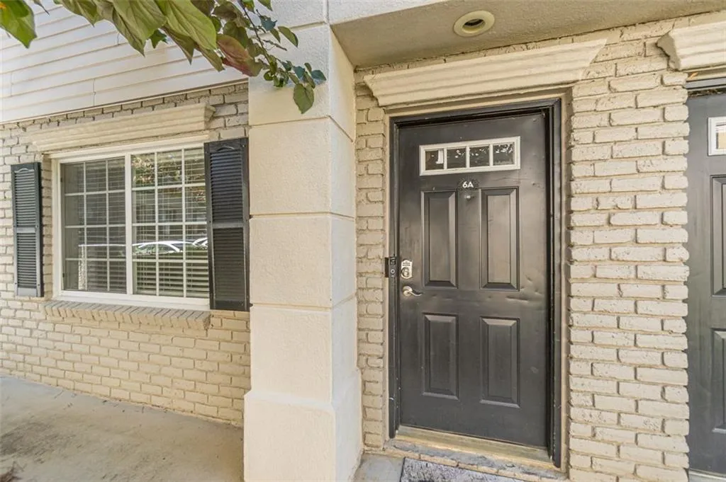 6940 Roswell Road Unit 6a, Sandy Springs, Georgia 30328, 2 Bedrooms Bedrooms, ,1 BathroomBathrooms,Residential,Sold,6940 Roswell Road Unit 6a,7067115
