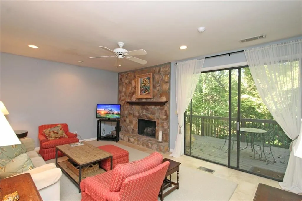 522 Sutters Point, Sandy Springs, Georgia 30328, 2 Bedrooms Bedrooms, ,2 BathroomsBathrooms,Residential,Sold,522 Sutters Point,5756945