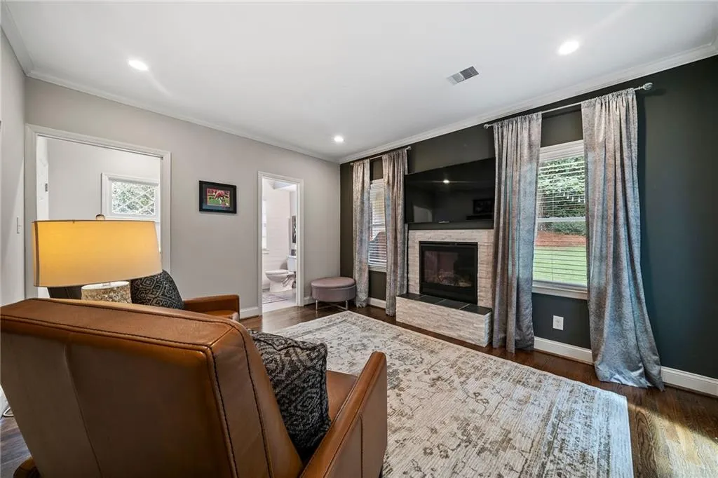 Living/Den area could also be used as office or playroom