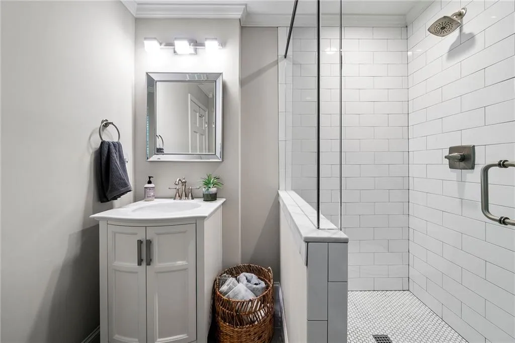 2nd Primary Bath