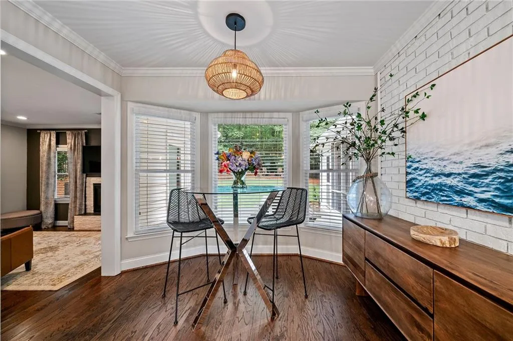 210 W Spalding Drive, Atlanta, Georgia 30328, 5 Bedrooms Bedrooms, ,3 BathroomsBathrooms,Residential,Sold,210 W Spalding Drive,7426010