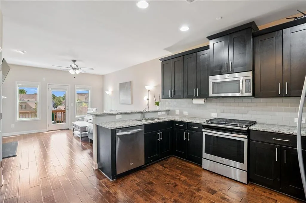 7510 Stoneridge Drive, Atlanta, Georgia 30328, 3 Bedrooms Bedrooms, ,3 BathroomsBathrooms,Residential,Sold,7510 Stoneridge Drive,6931264