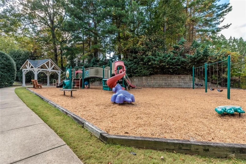 7420 Princeton Trace, Sandy Springs, Georgia 30328, 4 Bedrooms Bedrooms, ,3 BathroomsBathrooms,Residential,Sold,7420 Princeton Trace,6800997