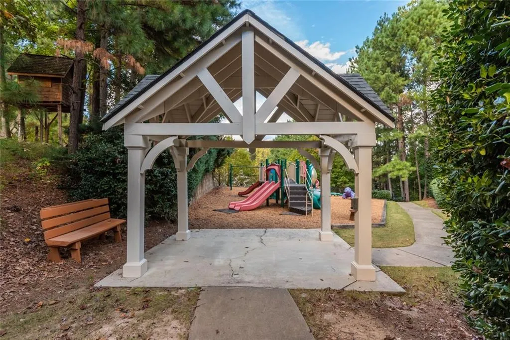 7420 Princeton Trace, Sandy Springs, Georgia 30328, 4 Bedrooms Bedrooms, ,3 BathroomsBathrooms,Residential,Sold,7420 Princeton Trace,6800997