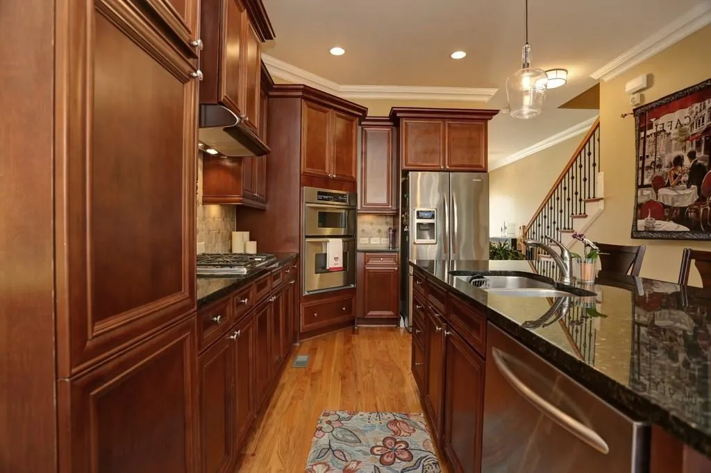 349 Alderwood Lane Unit 50, Sandy Springs, Georgia 30328, 3 Bedrooms Bedrooms, ,3 BathroomsBathrooms,Residential,Sold,349 Alderwood Lane Unit 50,5831919