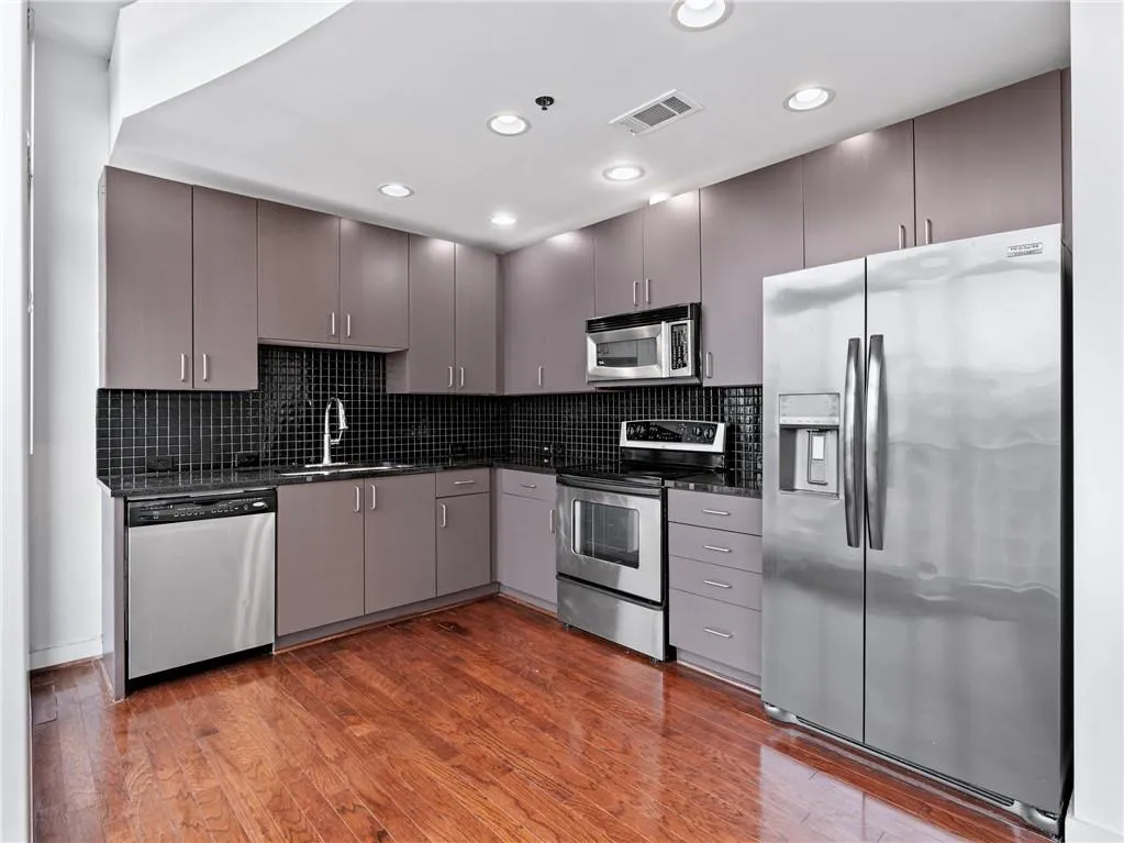 250 Pharr Road Ne Unit 2101, Atlanta, Georgia 30305, 2 Bedrooms Bedrooms, ,2 BathroomsBathrooms,Residential,For Sale,250 Pharr Road Ne Unit 2101,7547873 250 Pharr Road Ne Unit 2101, Atlanta, Georgia 30305, 2 Bedrooms Bedrooms, ,2 BathroomsBathrooms,Residential,For Sale,250 Pharr Road Ne Unit 2101,7547873