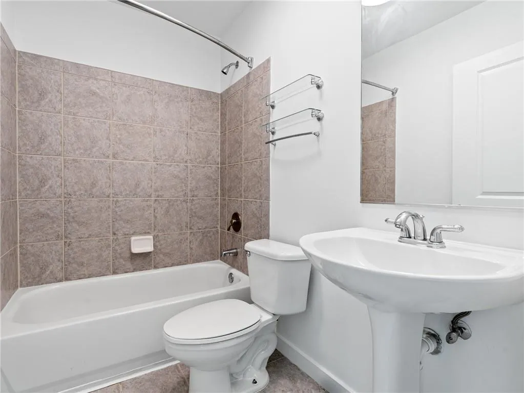 250 Pharr Road Ne Unit 2101, Atlanta, Georgia 30305, 2 Bedrooms Bedrooms, ,2 BathroomsBathrooms,Residential,For Sale,250 Pharr Road Ne Unit 2101,7547873 250 Pharr Road Ne Unit 2101, Atlanta, Georgia 30305, 2 Bedrooms Bedrooms, ,2 BathroomsBathrooms,Residential,For Sale,250 Pharr Road Ne Unit 2101,7547873