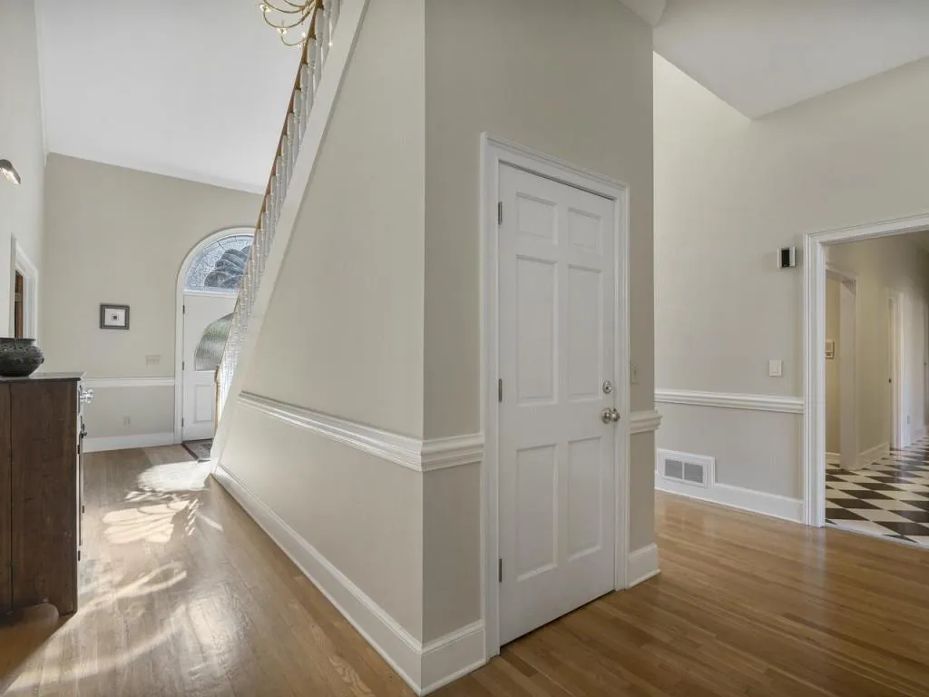 145 Classic Cove, Sandy Springs, Georgia 30350, 5 Bedrooms Bedrooms, ,4 BathroomsBathrooms,Residential,Sold,145 Classic Cove,6850535