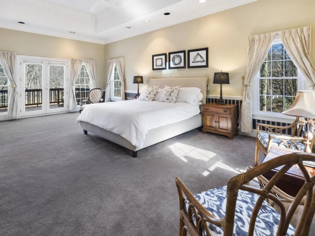 145 Classic Cove, Sandy Springs, Georgia 30350, 5 Bedrooms Bedrooms, ,4 BathroomsBathrooms,Residential,Sold,145 Classic Cove,6850535