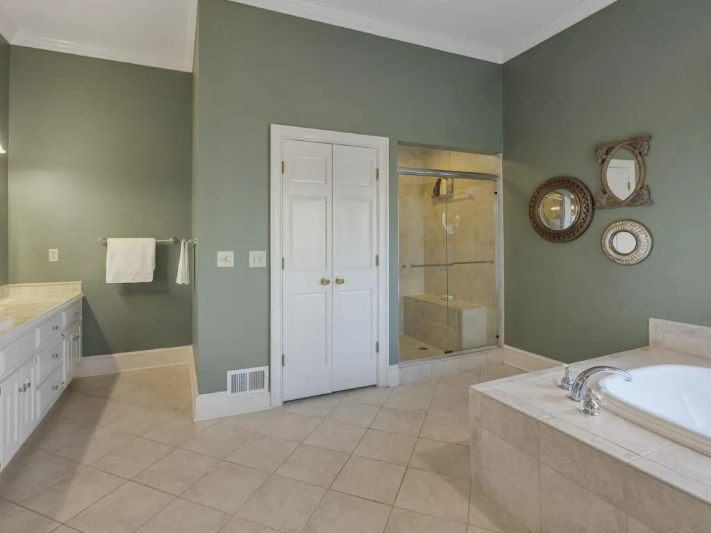 145 Classic Cove, Sandy Springs, Georgia 30350, 5 Bedrooms Bedrooms, ,4 BathroomsBathrooms,Residential,Sold,145 Classic Cove,6850535