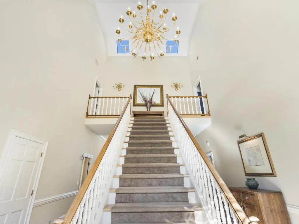 145 Classic Cove, Sandy Springs, Georgia 30350, 5 Bedrooms Bedrooms, ,4 BathroomsBathrooms,Residential,Sold,145 Classic Cove,6850535