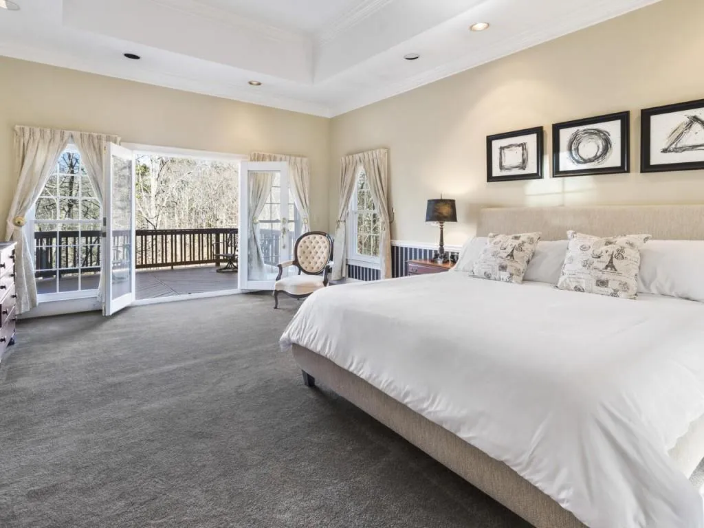 145 Classic Cove, Sandy Springs, Georgia 30350, 5 Bedrooms Bedrooms, ,4 BathroomsBathrooms,Residential,Sold,145 Classic Cove,6850535