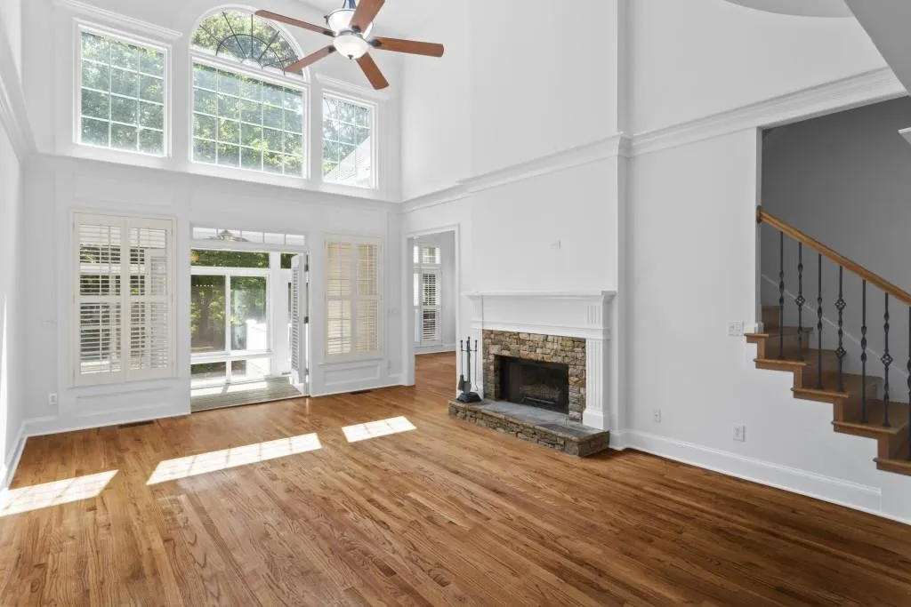 650 Eaton Place, Sandy Springs, Georgia 30350, 5 Bedrooms Bedrooms, ,4 BathroomsBathrooms,Residential,Sold,650 Eaton Place,7390624
