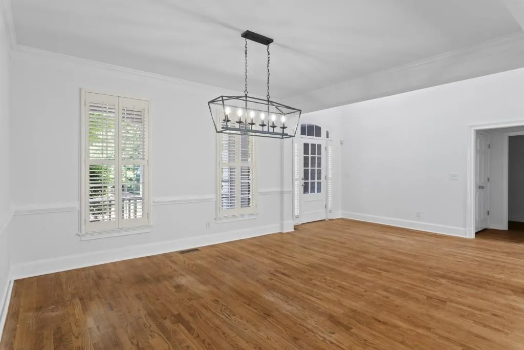 650 Eaton Place, Sandy Springs, Georgia 30350, 5 Bedrooms Bedrooms, ,4 BathroomsBathrooms,Residential,Sold,650 Eaton Place,7390624