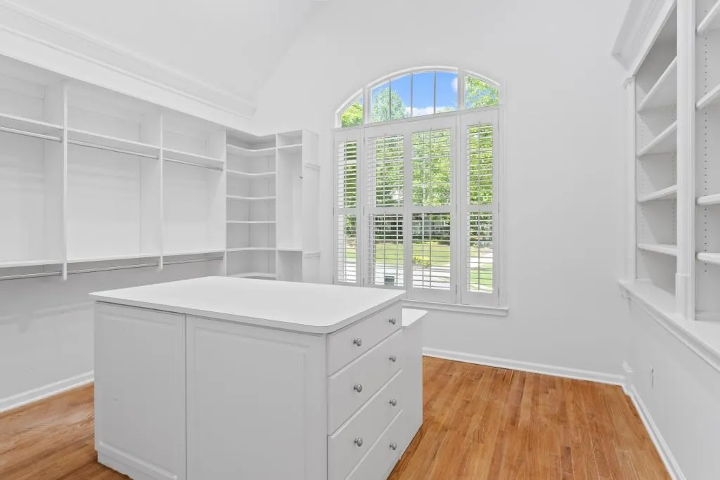 650 Eaton Place, Sandy Springs, Georgia 30350, 5 Bedrooms Bedrooms, ,4 BathroomsBathrooms,Residential,Sold,650 Eaton Place,7390624
