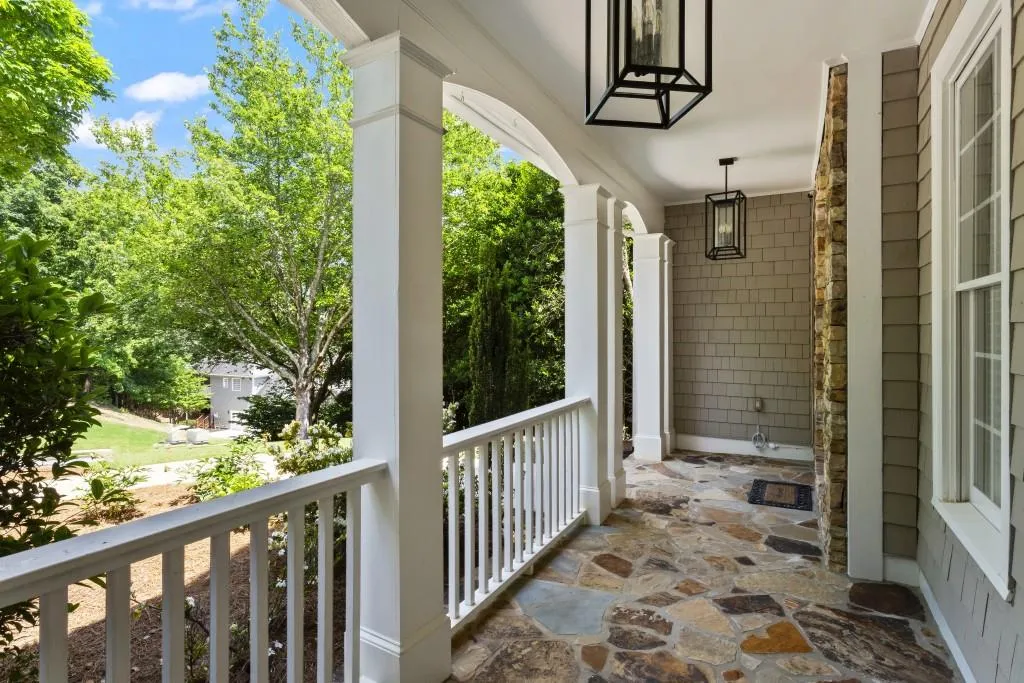 650 Eaton Place, Sandy Springs, Georgia 30350, 5 Bedrooms Bedrooms, ,4 BathroomsBathrooms,Residential,Sold,650 Eaton Place,7390624