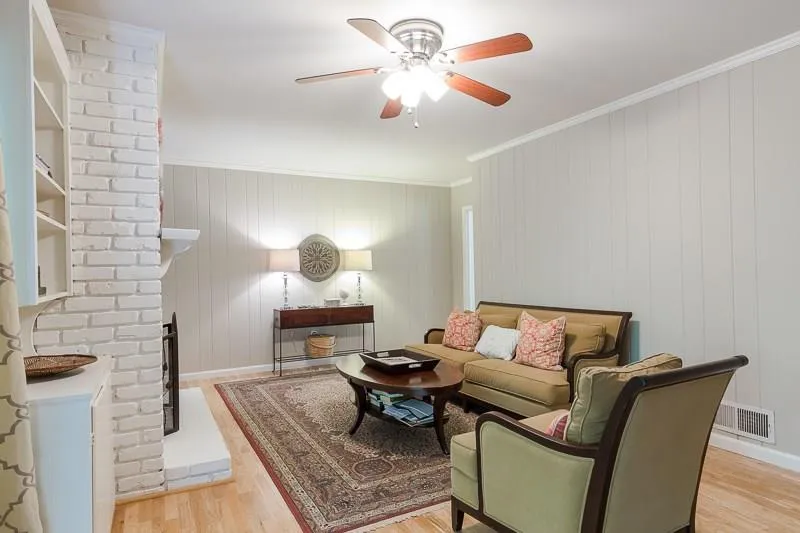 700 Starlight Lane, Atlanta, Georgia 30342, 3 Bedrooms Bedrooms, ,2 BathroomsBathrooms,Residential,Sold,700 Starlight Lane,6123623