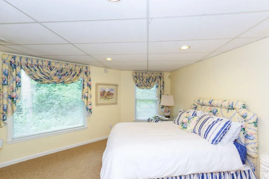 535 Fountain Oaks Way, Sandy Springs, Georgia 30342, 4 Bedrooms Bedrooms, ,3 BathroomsBathrooms,Residential,Sold,535 Fountain Oaks Way,6766009