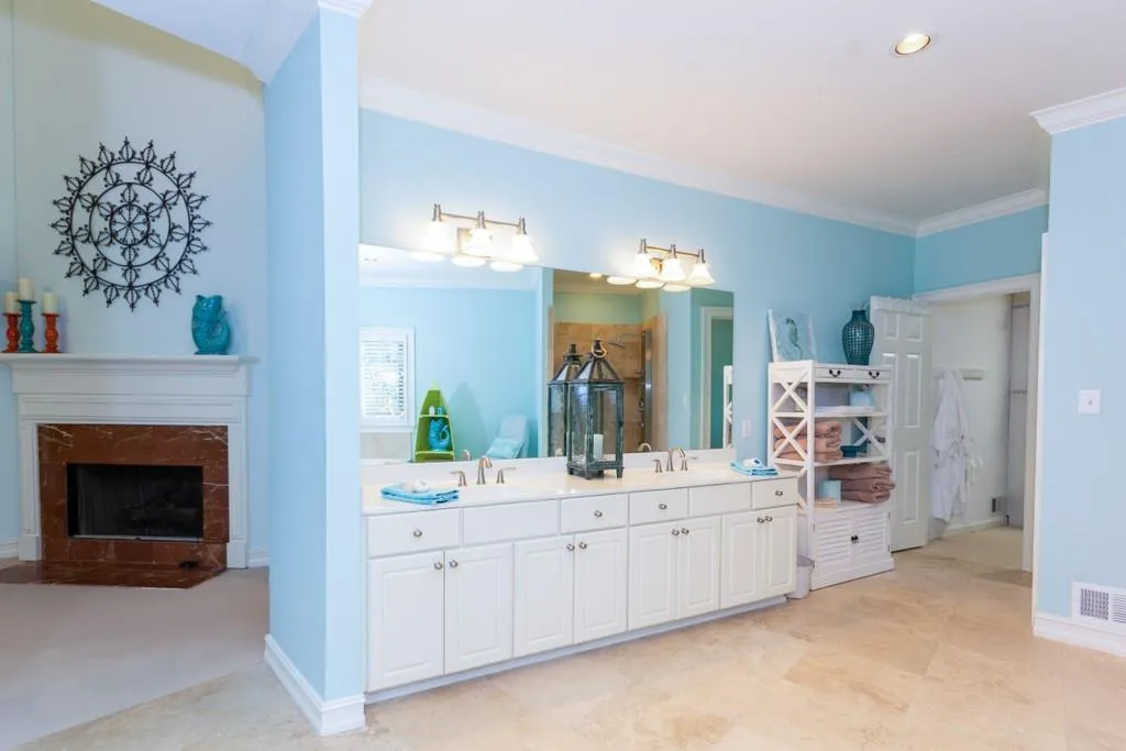 535 Fountain Oaks Way, Sandy Springs, Georgia 30342, 4 Bedrooms Bedrooms, ,3 BathroomsBathrooms,Residential,Sold,535 Fountain Oaks Way,6766009