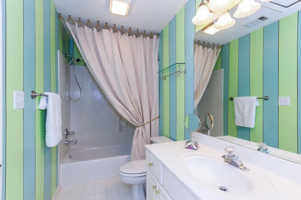 535 Fountain Oaks Way, Sandy Springs, Georgia 30342, 4 Bedrooms Bedrooms, ,3 BathroomsBathrooms,Residential,Sold,535 Fountain Oaks Way,6766009