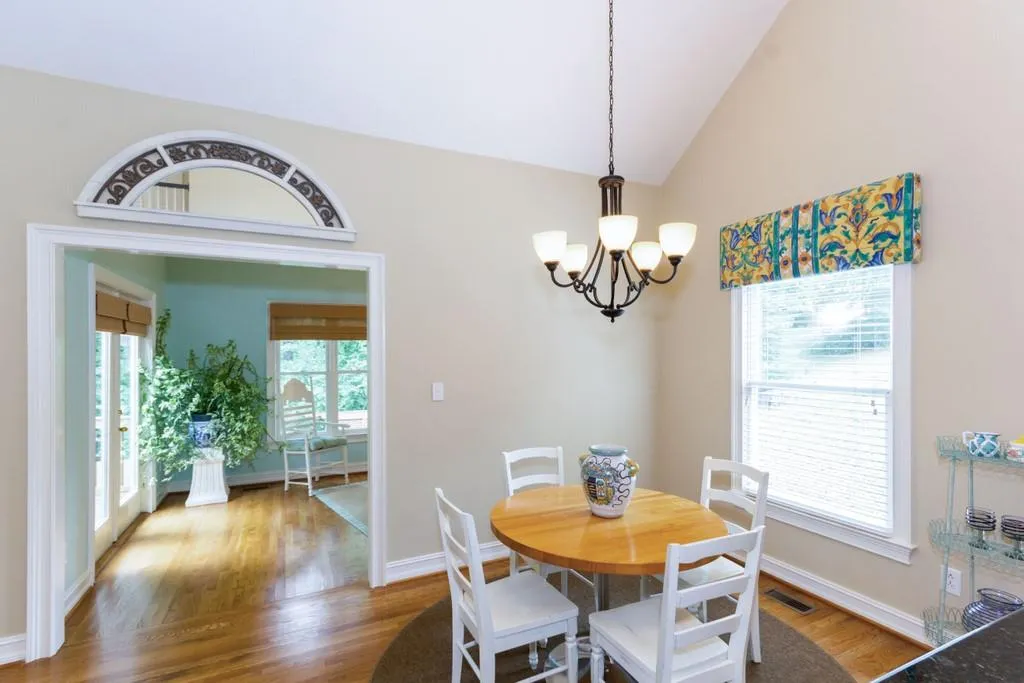 535 Fountain Oaks Way, Sandy Springs, Georgia 30342, 4 Bedrooms Bedrooms, ,3 BathroomsBathrooms,Residential,Sold,535 Fountain Oaks Way,6766009