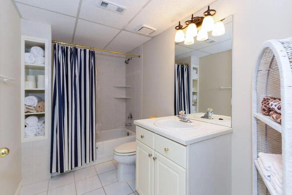 535 Fountain Oaks Way, Sandy Springs, Georgia 30342, 4 Bedrooms Bedrooms, ,3 BathroomsBathrooms,Residential,Sold,535 Fountain Oaks Way,6766009
