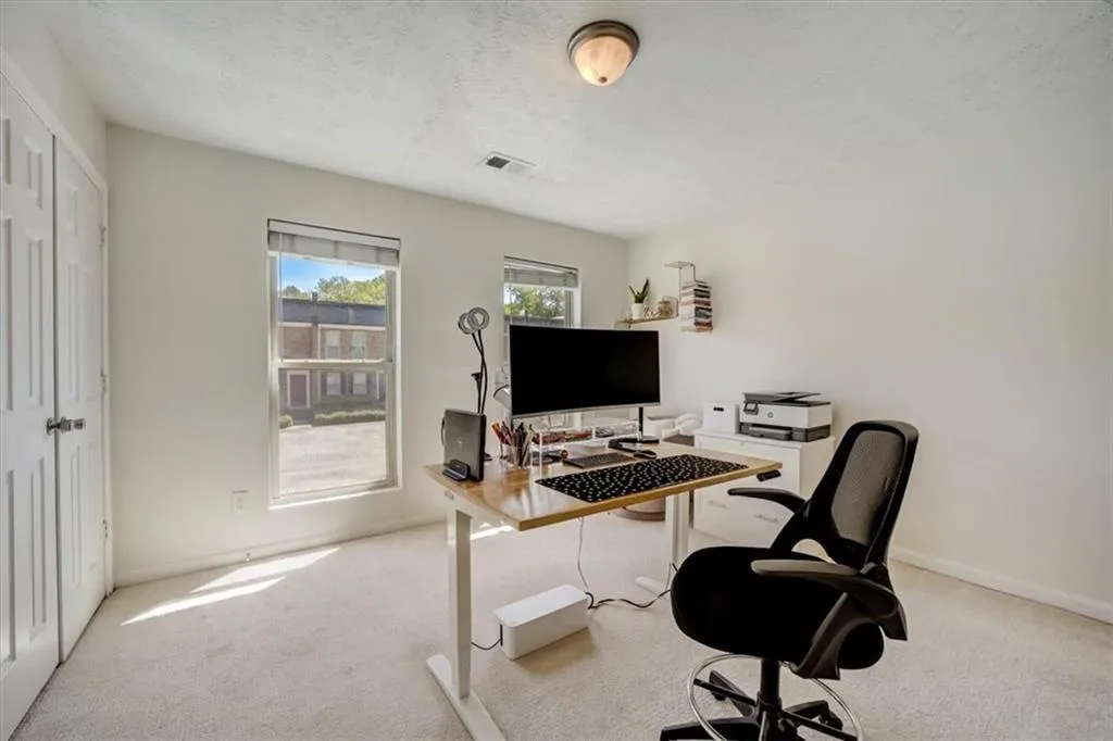 255 Winding River Drive Unit E, Sandy Springs, Georgia 30350, 2 Bedrooms Bedrooms, ,1 BathroomBathrooms,Residential,Sold,255 Winding River Drive Unit E,7212681