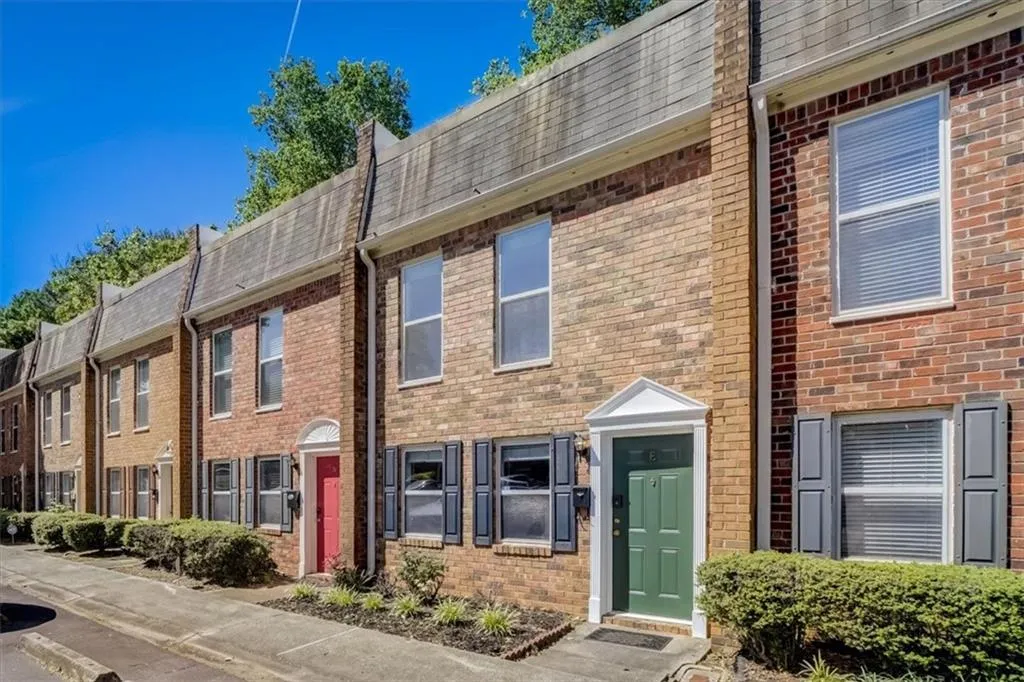 255 Winding River Drive Unit E, Sandy Springs, Georgia 30350, 2 Bedrooms Bedrooms, ,1 BathroomBathrooms,Residential,Sold,255 Winding River Drive Unit E,7212681