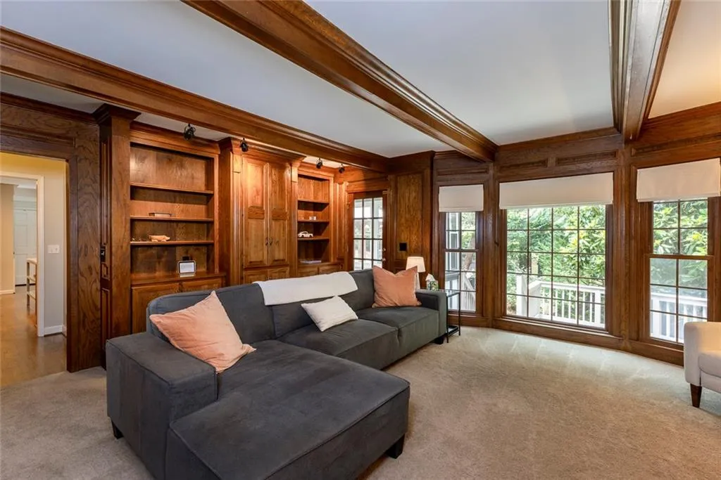 7765 Dunvegan Close, Sandy Springs, Georgia 30350, 4 Bedrooms Bedrooms, ,3 BathroomsBathrooms,Residential,For Sale,7765 Dunvegan Close,7619214