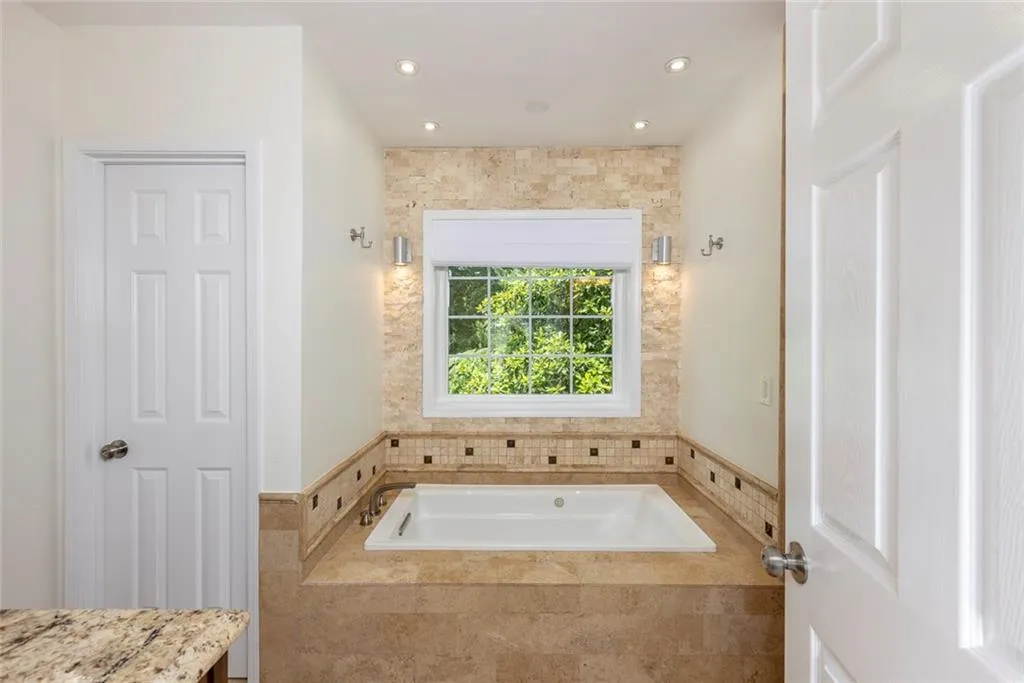 7765 Dunvegan Close, Sandy Springs, Georgia 30350, 4 Bedrooms Bedrooms, ,3 BathroomsBathrooms,Residential,For Sale,7765 Dunvegan Close,7619214