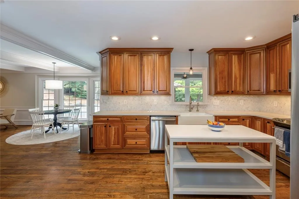 7765 Dunvegan Close, Sandy Springs, Georgia 30350, 4 Bedrooms Bedrooms, ,3 BathroomsBathrooms,Residential,For Sale,7765 Dunvegan Close,7619214