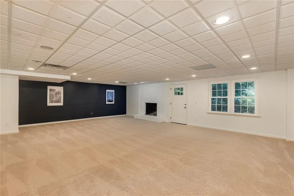 7765 Dunvegan Close, Sandy Springs, Georgia 30350, 4 Bedrooms Bedrooms, ,3 BathroomsBathrooms,Residential,For Sale,7765 Dunvegan Close,7619214