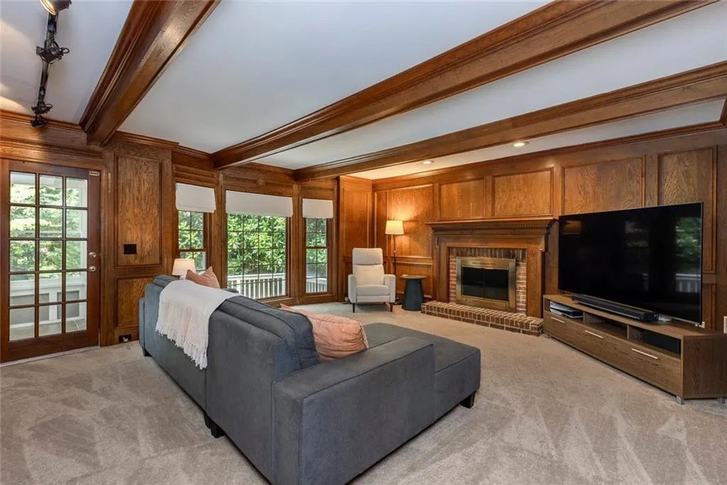 7765 Dunvegan Close, Sandy Springs, Georgia 30350, 4 Bedrooms Bedrooms, ,3 BathroomsBathrooms,Residential,For Sale,7765 Dunvegan Close,7619214