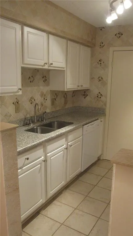 1704 Wingate Way, Atlanta, Georgia 30350, 2 Bedrooms Bedrooms, ,2 BathroomsBathrooms,Residential,Sold,1704 Wingate Way,5704180