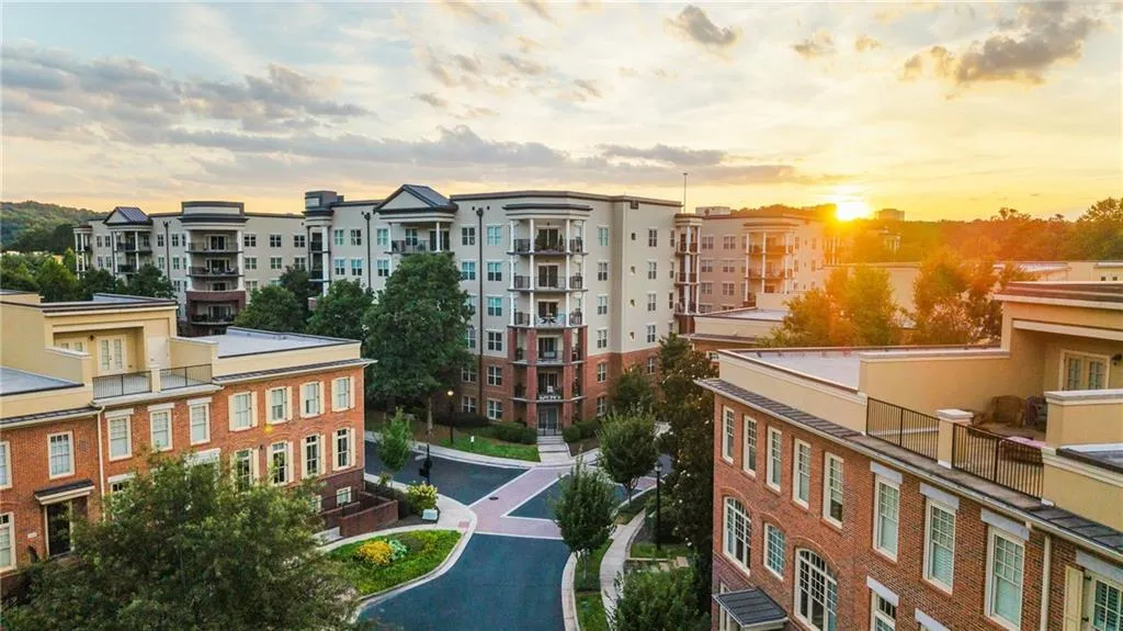 200 River Vista Drive Unit 608, Atlanta, Georgia 30339, 2 Bedrooms Bedrooms, ,2 BathroomsBathrooms,Residential,For Sale,200 River Vista Drive Unit 608,7640421