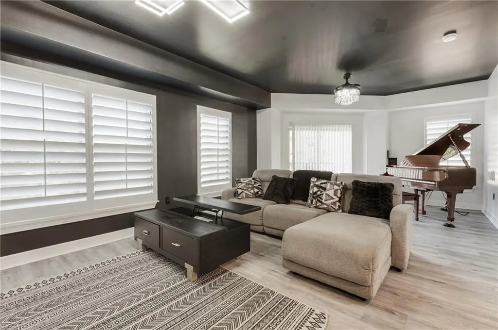 200 River Vista Drive Unit 608, Atlanta, Georgia 30339, 2 Bedrooms Bedrooms, ,2 BathroomsBathrooms,Residential,For Sale,200 River Vista Drive Unit 608,7640421