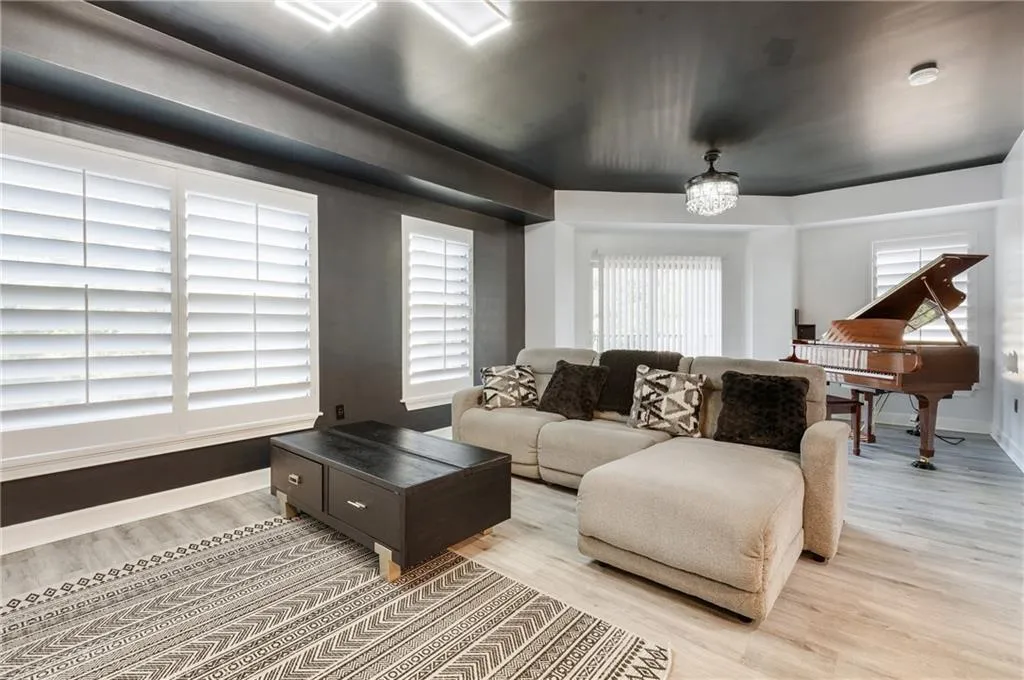 200 River Vista Drive Unit 608, Atlanta, Georgia 30339, 2 Bedrooms Bedrooms, ,2 BathroomsBathrooms,Residential,For Sale,200 River Vista Drive Unit 608,7640421