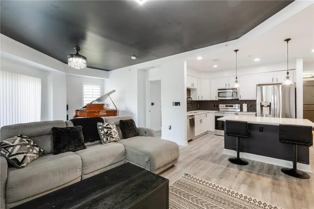 200 River Vista Drive Unit 608, Atlanta, Georgia 30339, 2 Bedrooms Bedrooms, ,2 BathroomsBathrooms,Residential,For Sale,200 River Vista Drive Unit 608,7640421