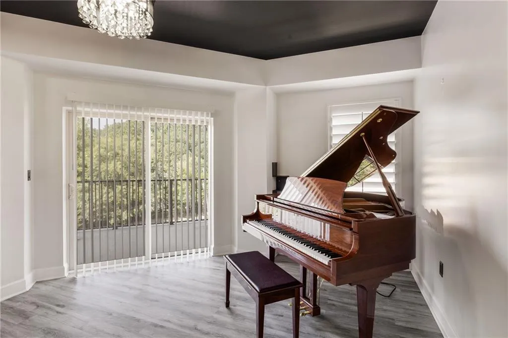 200 River Vista Drive Unit 608, Atlanta, Georgia 30339, 2 Bedrooms Bedrooms, ,2 BathroomsBathrooms,Residential,For Sale,200 River Vista Drive Unit 608,7640421