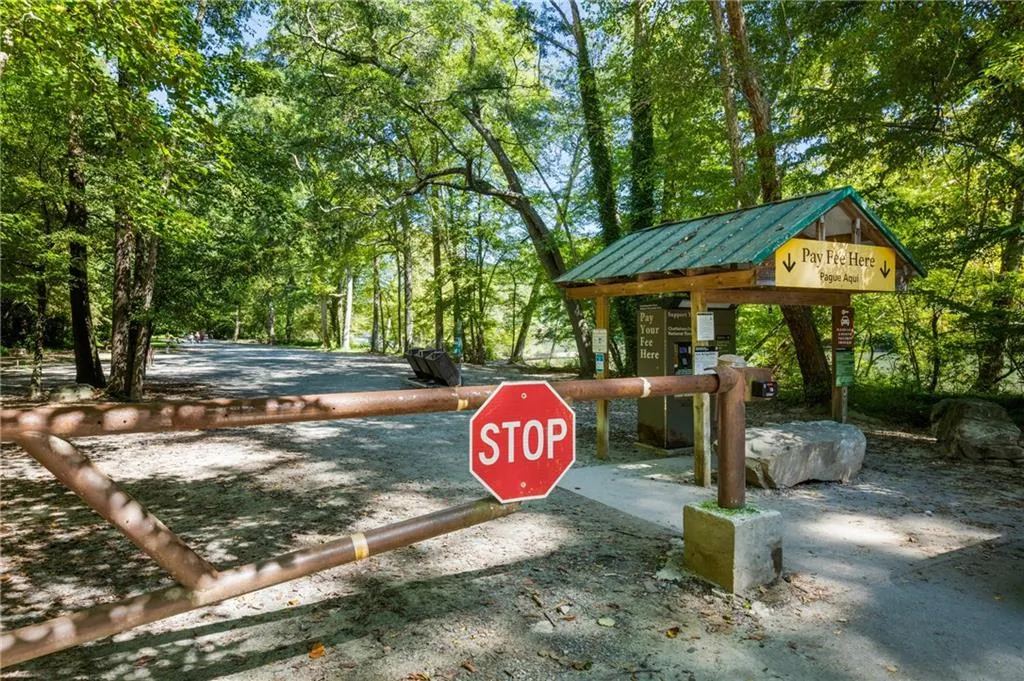 200 River Vista Drive Unit 608, Atlanta, Georgia 30339, 2 Bedrooms Bedrooms, ,2 BathroomsBathrooms,Residential,For Sale,200 River Vista Drive Unit 608,7640421
