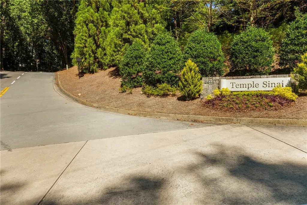 200 River Vista Drive Unit 608, Atlanta, Georgia 30339, 2 Bedrooms Bedrooms, ,2 BathroomsBathrooms,Residential,For Sale,200 River Vista Drive Unit 608,7640421