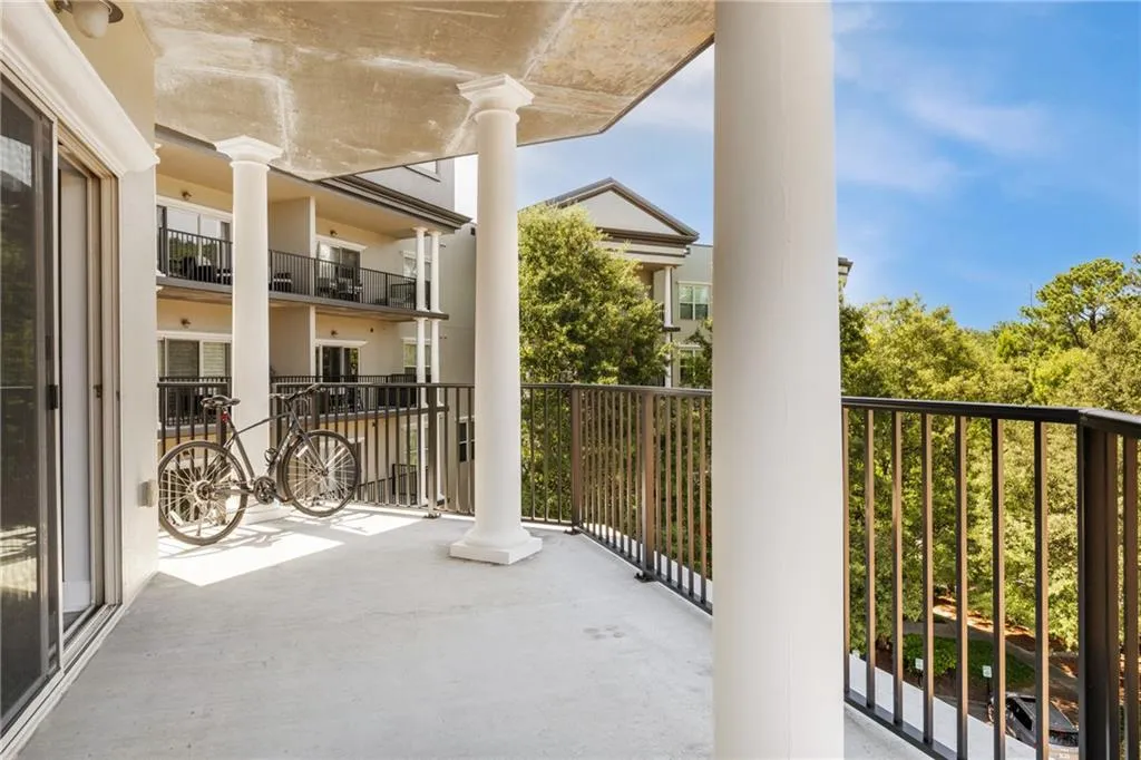 200 River Vista Drive Unit 608, Atlanta, Georgia 30339, 2 Bedrooms Bedrooms, ,2 BathroomsBathrooms,Residential,For Sale,200 River Vista Drive Unit 608,7640421