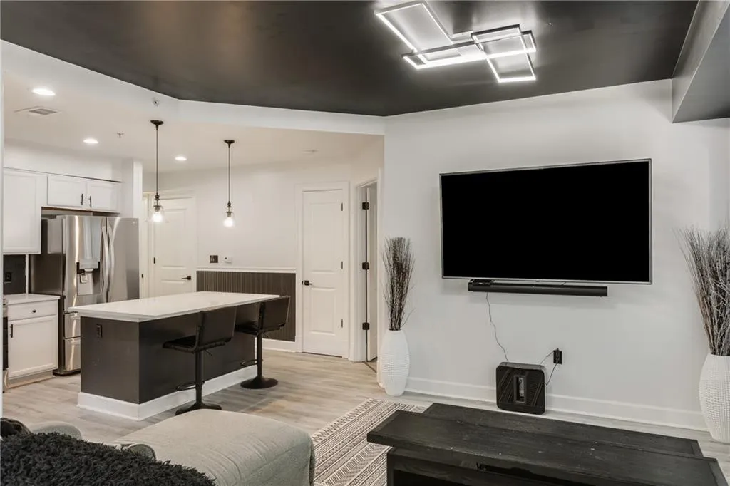 200 River Vista Drive Unit 608, Atlanta, Georgia 30339, 2 Bedrooms Bedrooms, ,2 BathroomsBathrooms,Residential,For Sale,200 River Vista Drive Unit 608,7640421
