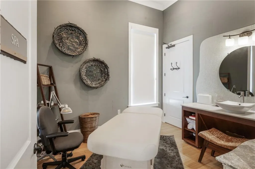 200 River Vista Drive Unit 608, Atlanta, Georgia 30339, 2 Bedrooms Bedrooms, ,2 BathroomsBathrooms,Residential,For Sale,200 River Vista Drive Unit 608,7640421