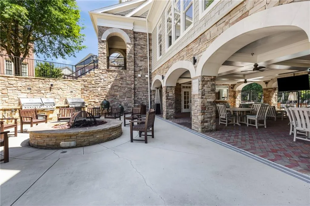 200 River Vista Drive Unit 608, Atlanta, Georgia 30339, 2 Bedrooms Bedrooms, ,2 BathroomsBathrooms,Residential,For Sale,200 River Vista Drive Unit 608,7640421