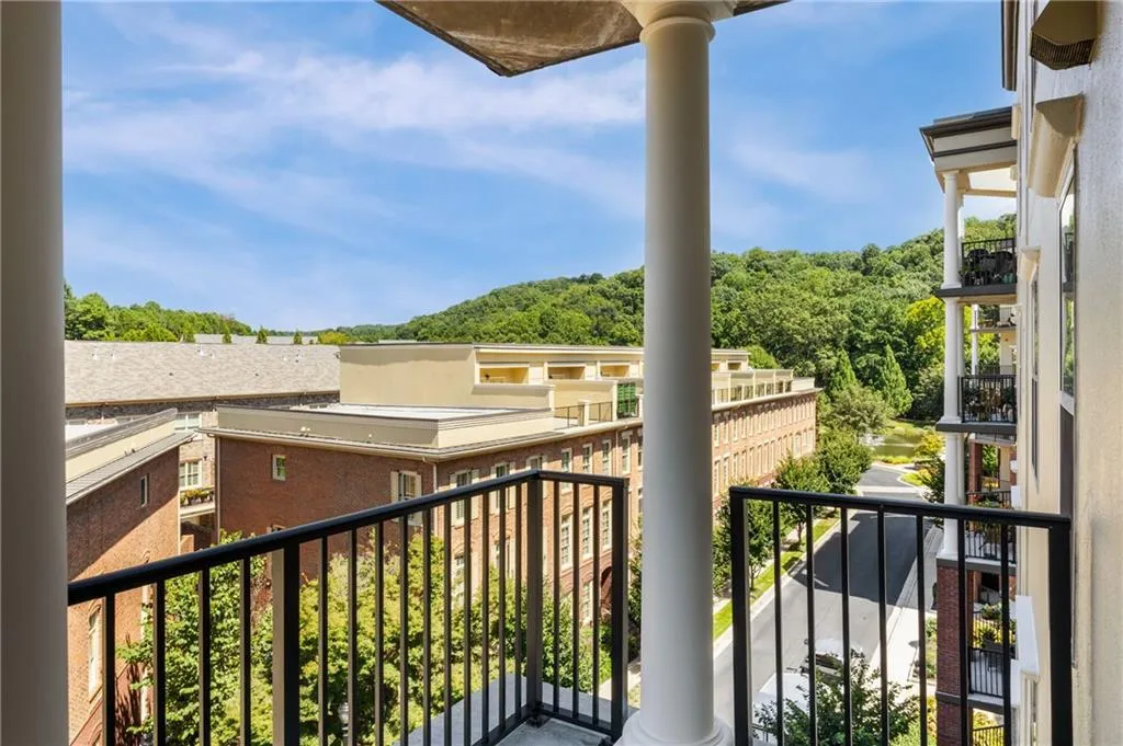200 River Vista Drive Unit 608, Atlanta, Georgia 30339, 2 Bedrooms Bedrooms, ,2 BathroomsBathrooms,Residential,For Sale,200 River Vista Drive Unit 608,7640421