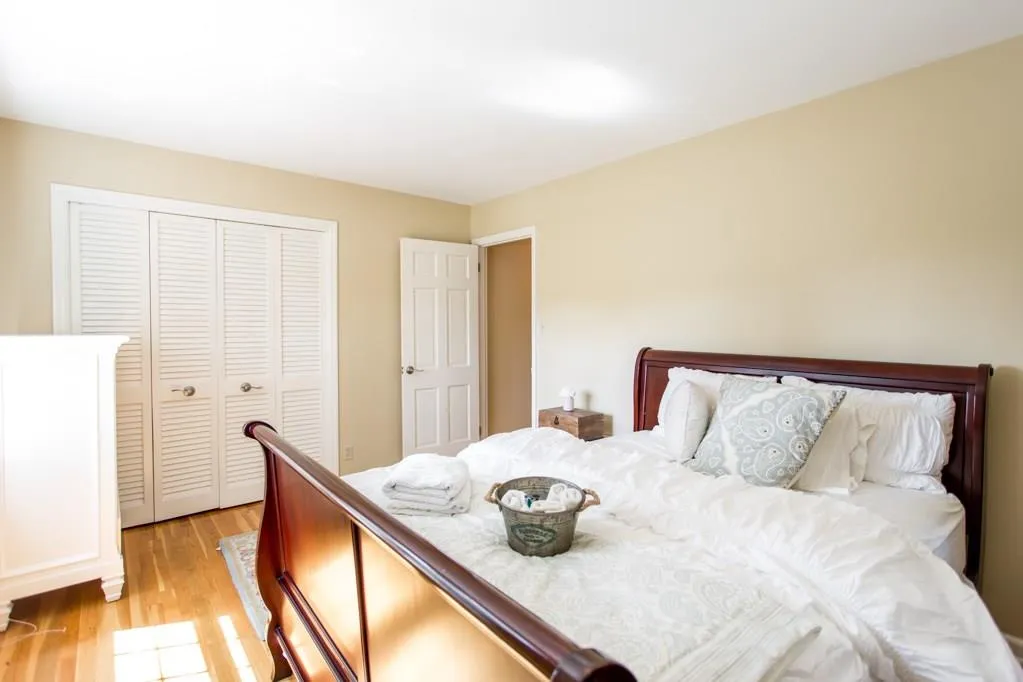 230 Abington Drive, Atlanta, Georgia 30328, 4 Bedrooms Bedrooms, ,3 BathroomsBathrooms,Residential,Sold,230 Abington Drive,5908493