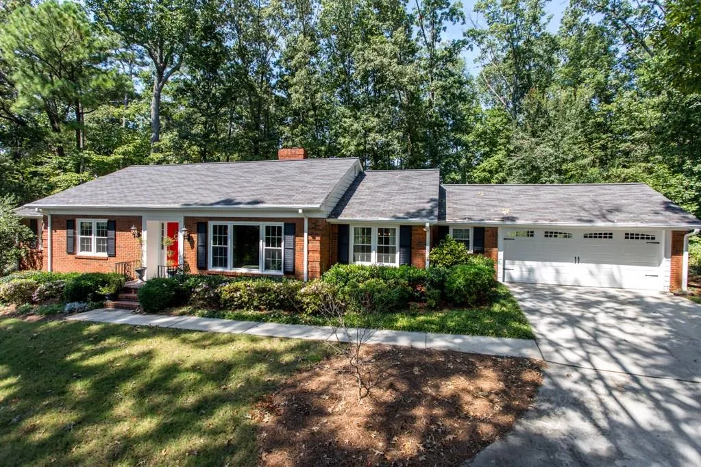 230 Abington Drive, Atlanta, Georgia 30328, 4 Bedrooms Bedrooms, ,3 BathroomsBathrooms,Residential,Sold,230 Abington Drive,5908493